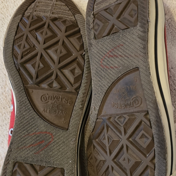 CHUCK TAYLOR UNISEX ALL STAR RED CONVERSE LOW TOP M5 W7 Pre-owned EUC - Picture 5 of 11